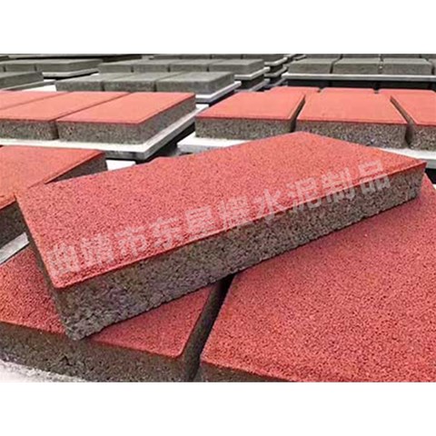 透水磚的孔隙率大小對其透水和保水性能有怎樣的具體關聯(lián)？曲靖東星耀水泥制品廠家告訴你