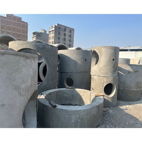 曲靖混凝土井筒的壁厚設(shè)計，是依據(jù)哪些具體參數(shù)和實(shí)際需求來確定的？